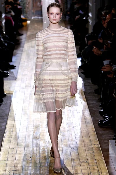Look 8